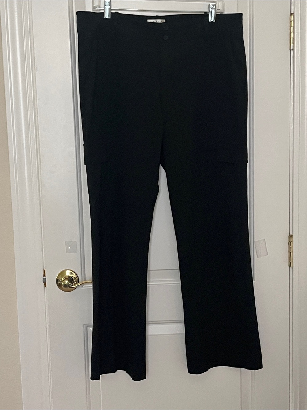 Old Navy Black Wide-Leg Pants with belt loops and cargo pockets